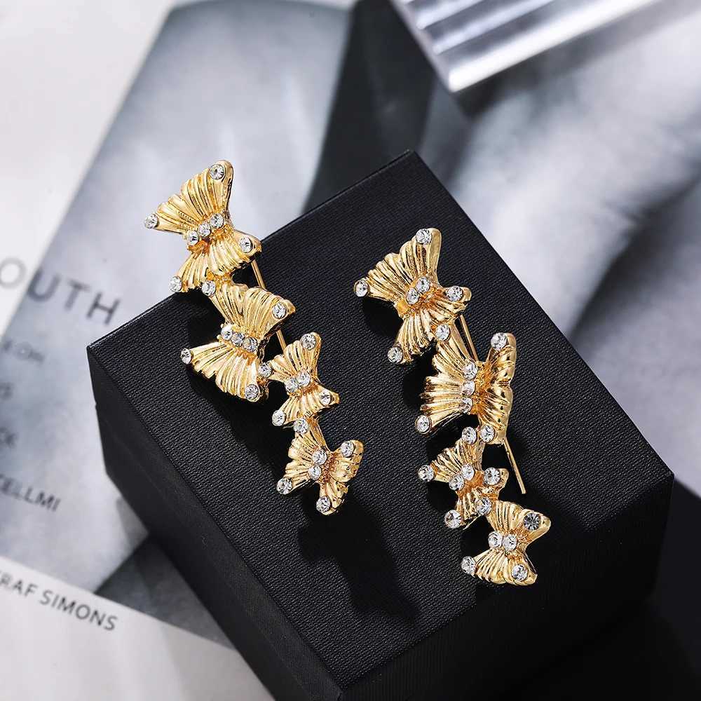2023 New Trend Pearl Ear Clip Stud Climbing Earrings for Women Piercing Cartilage Zircon Ear Rings Charm Jewelry AccessoriesX240913