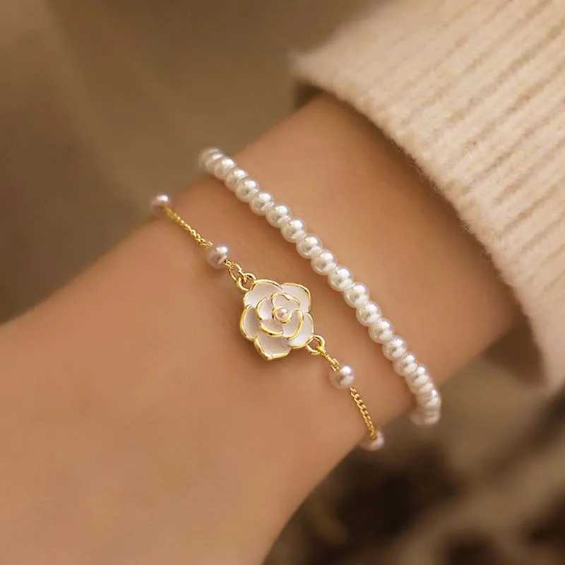 Vintage White Camellia Bracelet for Womens Elegant Double layered Simulated Pearl Bead Chain Bracelet Jewelry 2024 Trend W240913