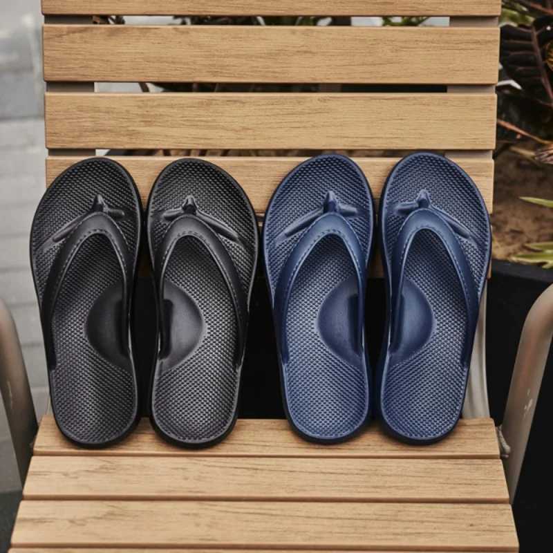 Mens flip up N-slip flat sandals EVA summer 2024 womens slippers lightweight casual beach shoes solid bathroom slippersXJ250326