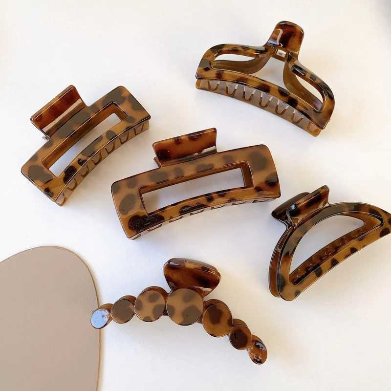 Fashion Hair Clips for Girls Plastic Leopard Claw Clip Elegant Geometry Shape Women Hair Clips Hair Accessories New Hair ClawX240912