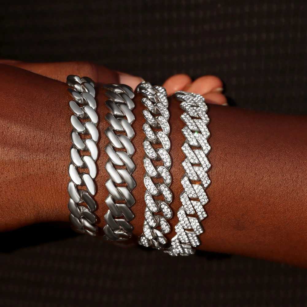 1Pcs Prong Miami Cuban Chain Bracelet Men Women Iced Out Rhinestone Paved Bracelets Hiphop Chain Jewelry Wholesale GiftX240913