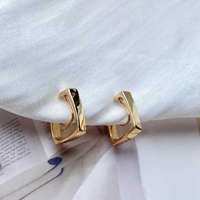 Hot Sale Geometry Minimalist Clip on Earrings Vintage High Quality Golden Without Piercing Ear Clips for WomenX240913
