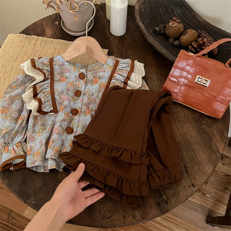 Fashion Kids Clothes Babay Girls Cute Floral Shirt Bell Bottoms Vintage Suit French Style Toddler Girl 2 Piece Sets Outfits 240902