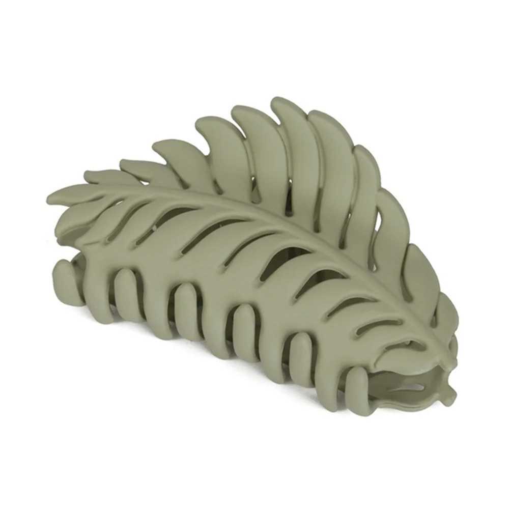 New Big Leaf Hair Claw Clip For Women Matte Acrylic Barrettes Solid Color Hairpins Ins Simple Headwear AccessoriesX240912