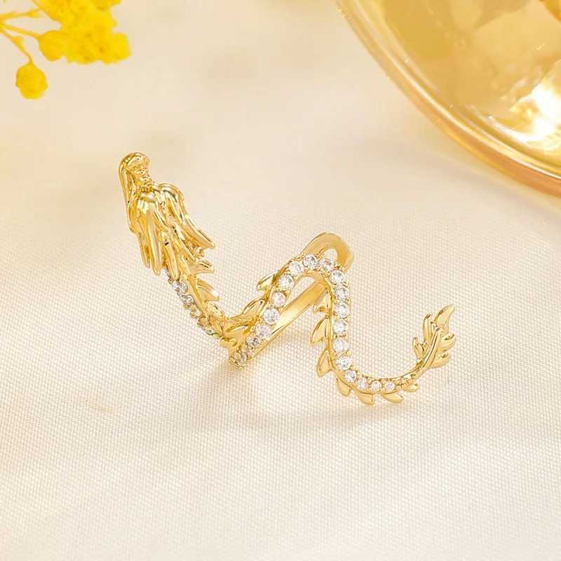 1PC Punk Vintage Dragon Ear Cuff No Piercing Earrings for Women Shiny Crystal Zircon Animal Gothic Cartilage Ear Clip JewelryX240913