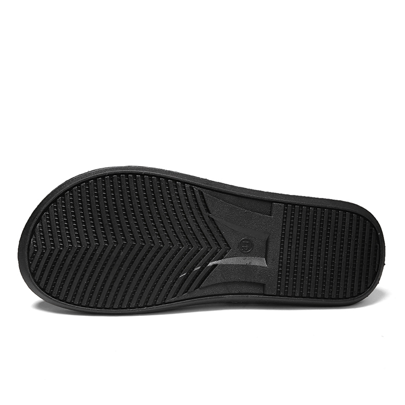 Flip Flops Rubber Men Outdoor Beach Slippers Designer Brand Men Fashion Home Slides Indoor Summer Men Casual Beach Slippers