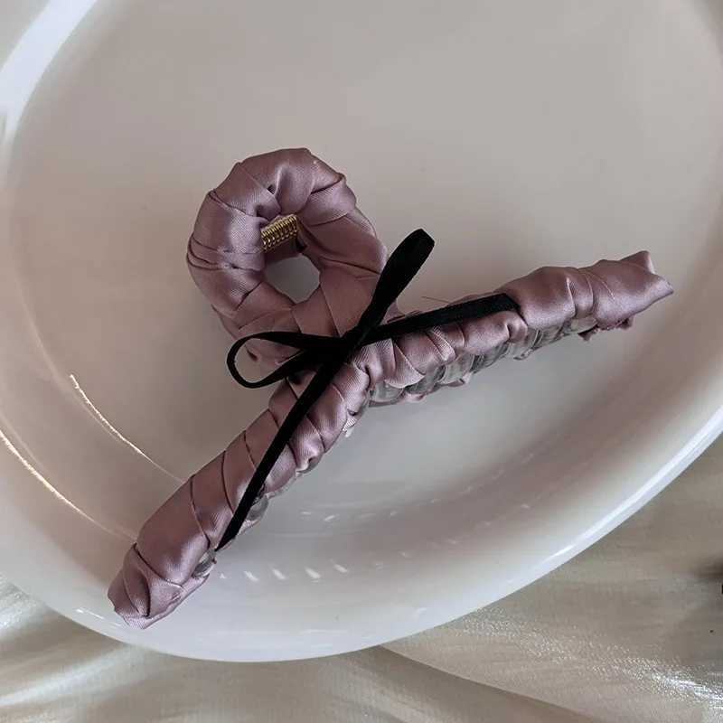 New Arrival Stylish Hair Claw with Ribbon and Shark Teeth Large Size Hair Clip Women Fashionable Fabric-wrapped Hair AccessoryX240912