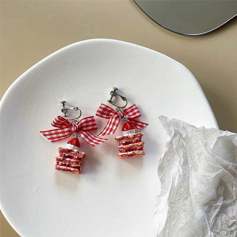 Korean Resin Strawberry Bowknot Clip on Earrings No Piercing for Women Food Simulated Fruit Cup Cake Ear Clips Earrings JewelryX240913