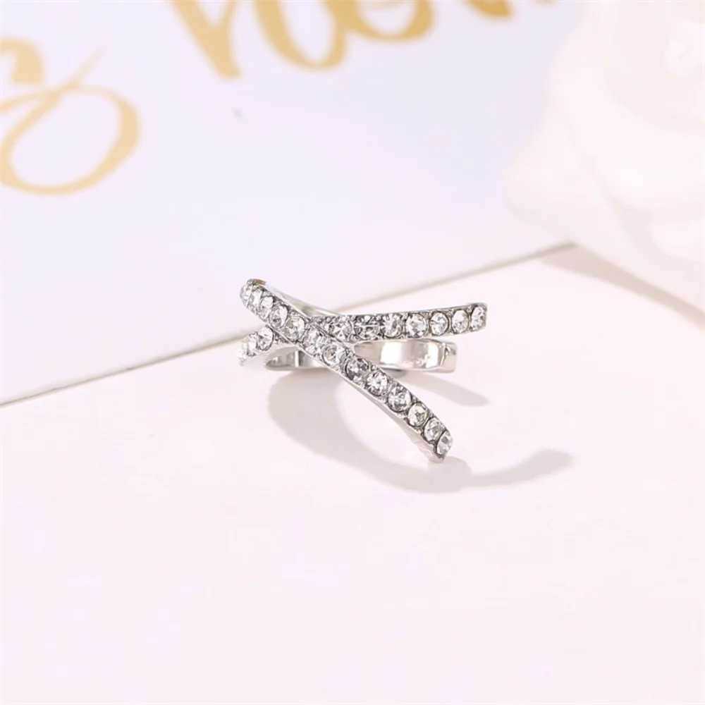 Korean Punk Metal Zircon Ear Cuff Clip on Earrings for Women Goth Fake Pierced C Shape Small Earcuff Ear Wrap Earrings JewelryX240913