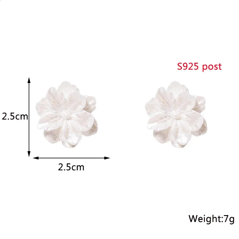 White Flower Stud Earrings for Women Folded Acrylic Side Charming Sweet Floral Girls Japanese Style Ear Jewelry 2023 240906