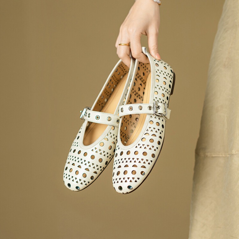 Cowhide Grid Hollowing Out Rivet Concise Flat Sole Single Shoe Apricot White Punk Style 2024 New Fashion Size 34-43 Women Shoes