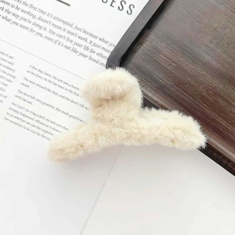 plush claw for women elegant acrylic clips fake hair clip crab clip for girls hair accessoriesX240912