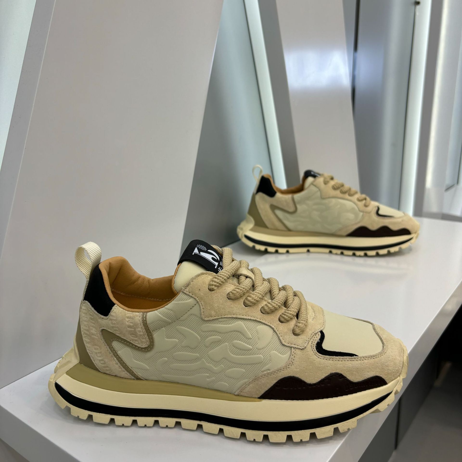 Ddmybear Fashionable Thick Granular Bottom 2024 Spring And Autumn New Low Cut Versatile Youth Casual Comfortable Daily Men's Shoes Chinese Brand 