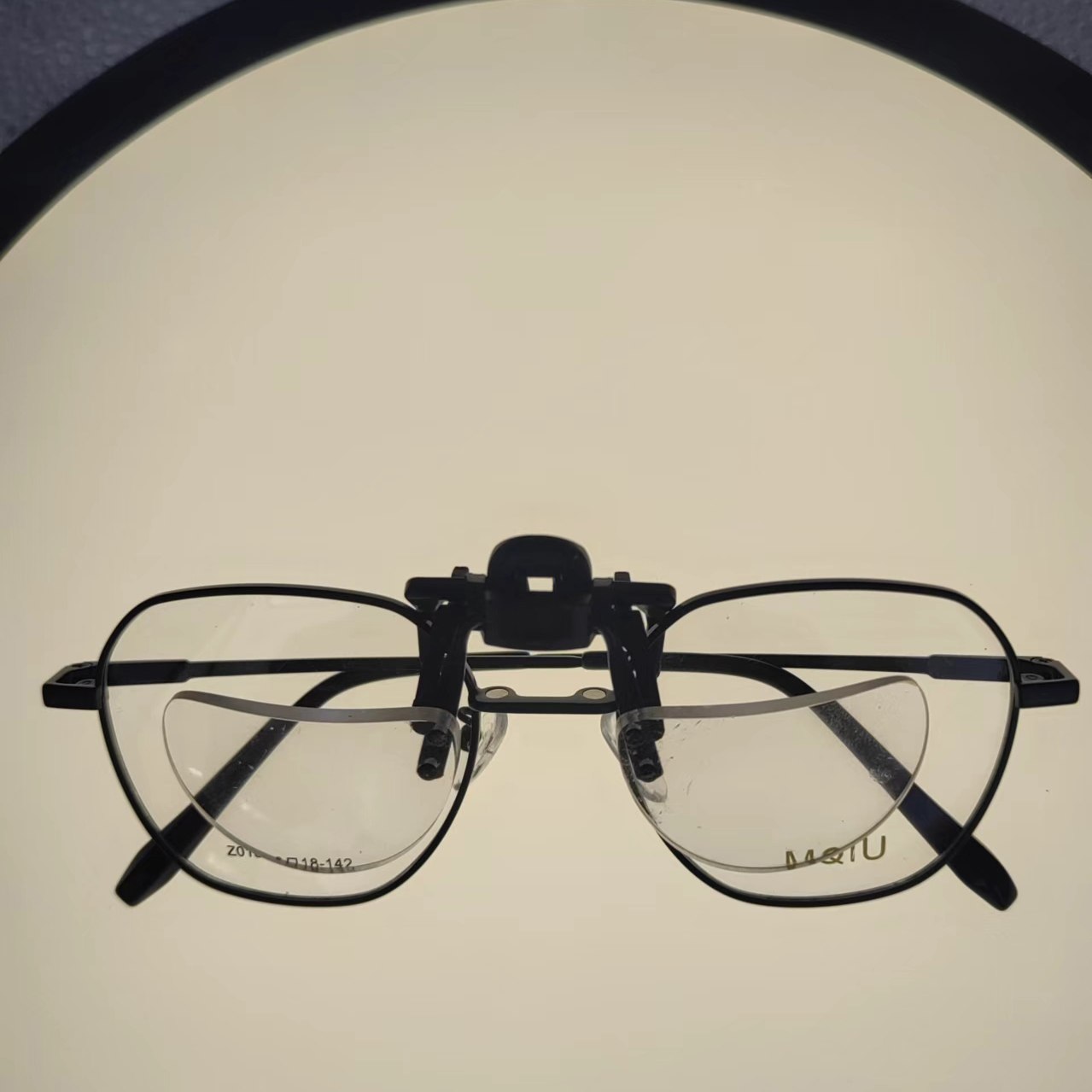 Myopia Correction Glasses with High-Definition Lenses and Adjustable Enlargement Feature