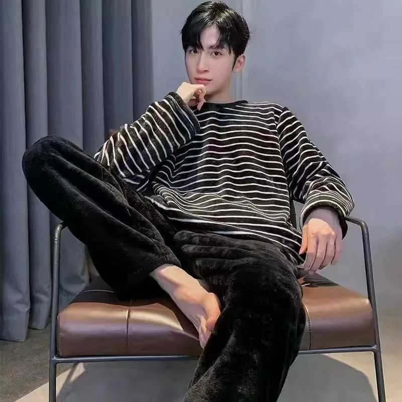 Autumn And Winter 2-Piece Set Of Mens Coral Fleece Pajamas Long-Sleeved Long Trousers Boys Winter Thickened And Padded Mens Au Y240913