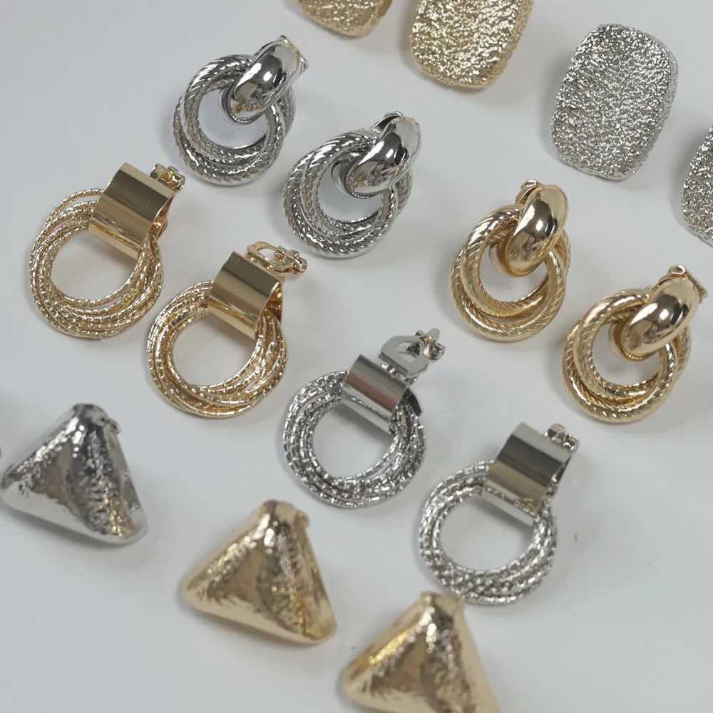 Metal Texture Matte Small Square Non Pierced Earrings Vintage Silver Gold Color Geometric Round Clip on Earrings for WomenX240913