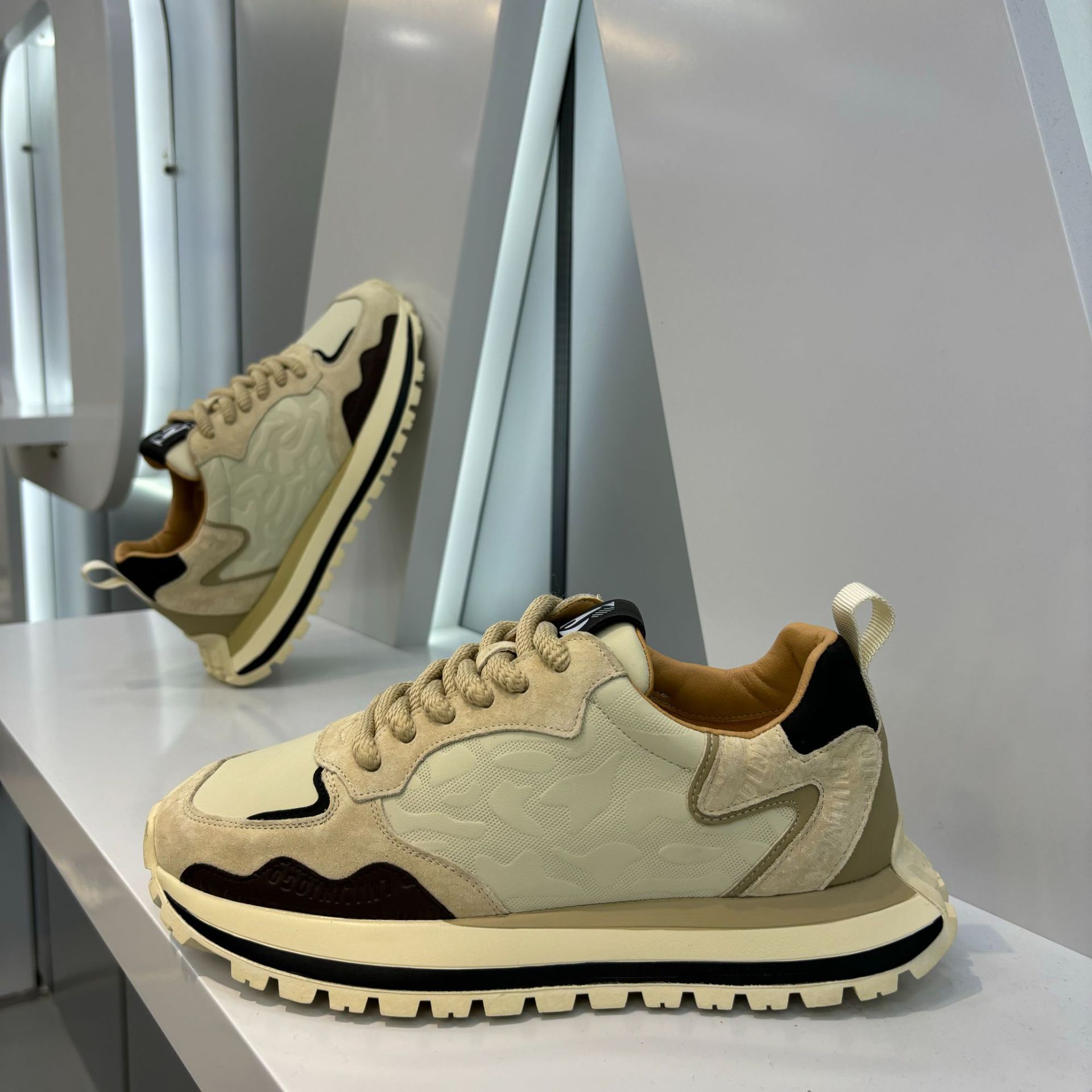 Ddmybear Fashionable Thick Granular Bottom 2024 Spring And Autumn New Low Cut Versatile Youth Casual Comfortable Daily Men's Shoes Chinese Brand 