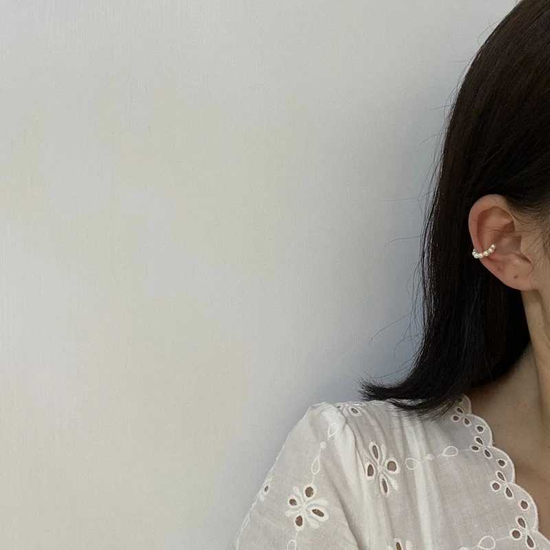 New Elegant Simple Circle Pearl Ear Cuff Fake Piercing Clip on Earrings for Women Girl Fashion Pearls Earcuff Earrings JewelryX240913