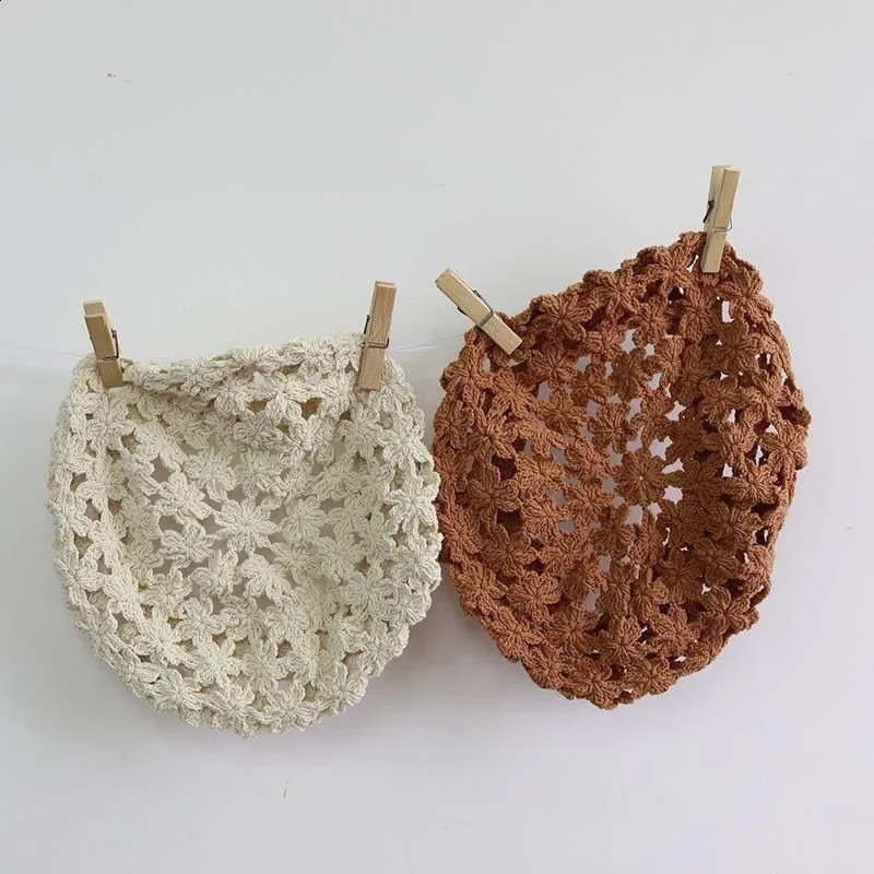 Hollow Breathable Knitted Womens Beret Spring/Summer Handmade Hook Flower n Artist Hat Fashion Mushroom Hat 240912