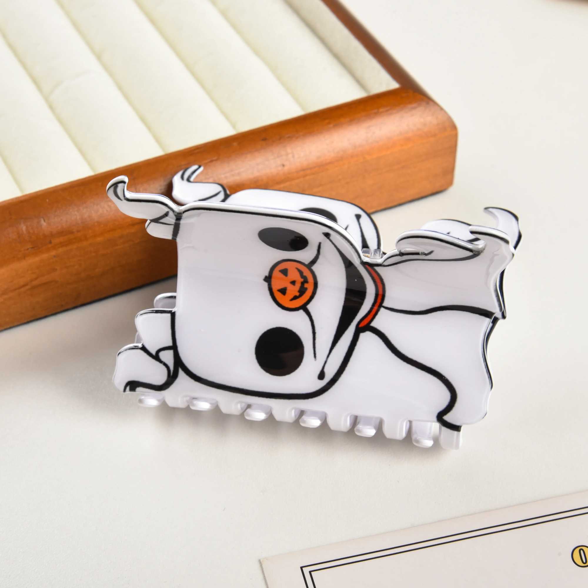DS New Halloween White Ghost Print Acrylic Hair Claw Horror Series Claw Clip Crab Hair Clip for Women Girls Hair AccessoriesX240912