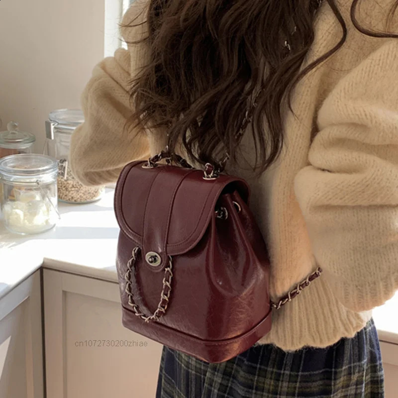 Retro Y2k bag womens Korean mini chain backpack womens Ins student oil wax leather bag travel bag fashion 240906