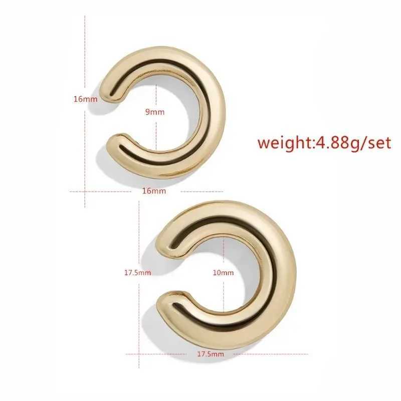 Classic Fake Piercing Stainless Steel Gold Color Round Clip Earrings for Women 2024 New Fashion Ear Cuff Heart Jewellery GiftX240913