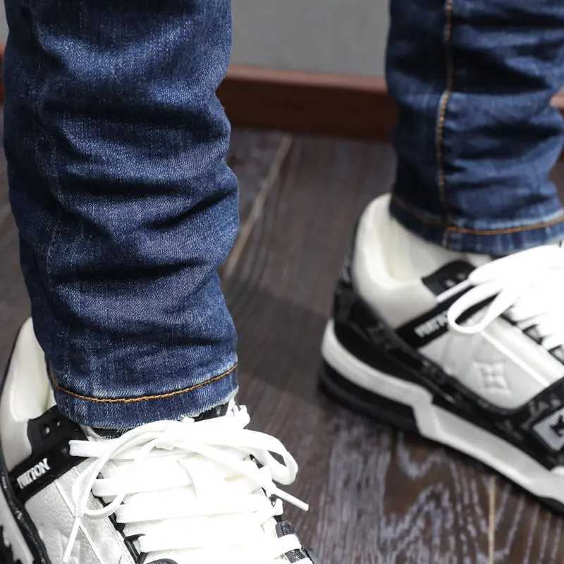 Street Fashion Men Jeans Retro Dark Blue Stretch Skinny Fit Ripped Jeans Hole Leather Patched Designer Hip Hop Brand Pants Men M240912