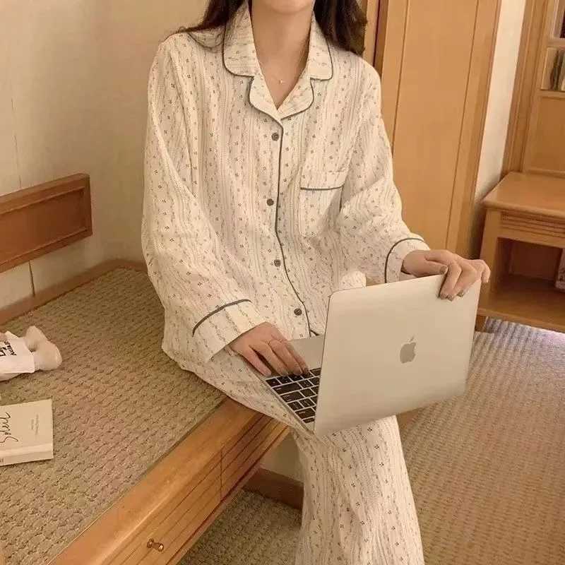 Couple Pajamas Womens Spring Autumn 2024 New Casual Long Sleeved Pants Sleepwear Cotton Gauze Loose Mens Cardigan Homewear Y240913