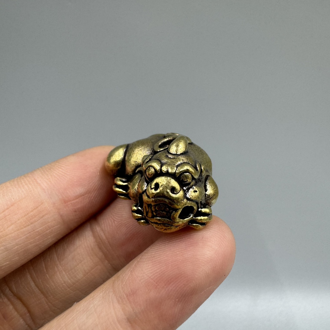 Solid Brass Animal Statue Tea Pet Ornament Lucky Beast Pixiu Figurine Toy Craft Brass Lucky Pixiu Keychain Pendant