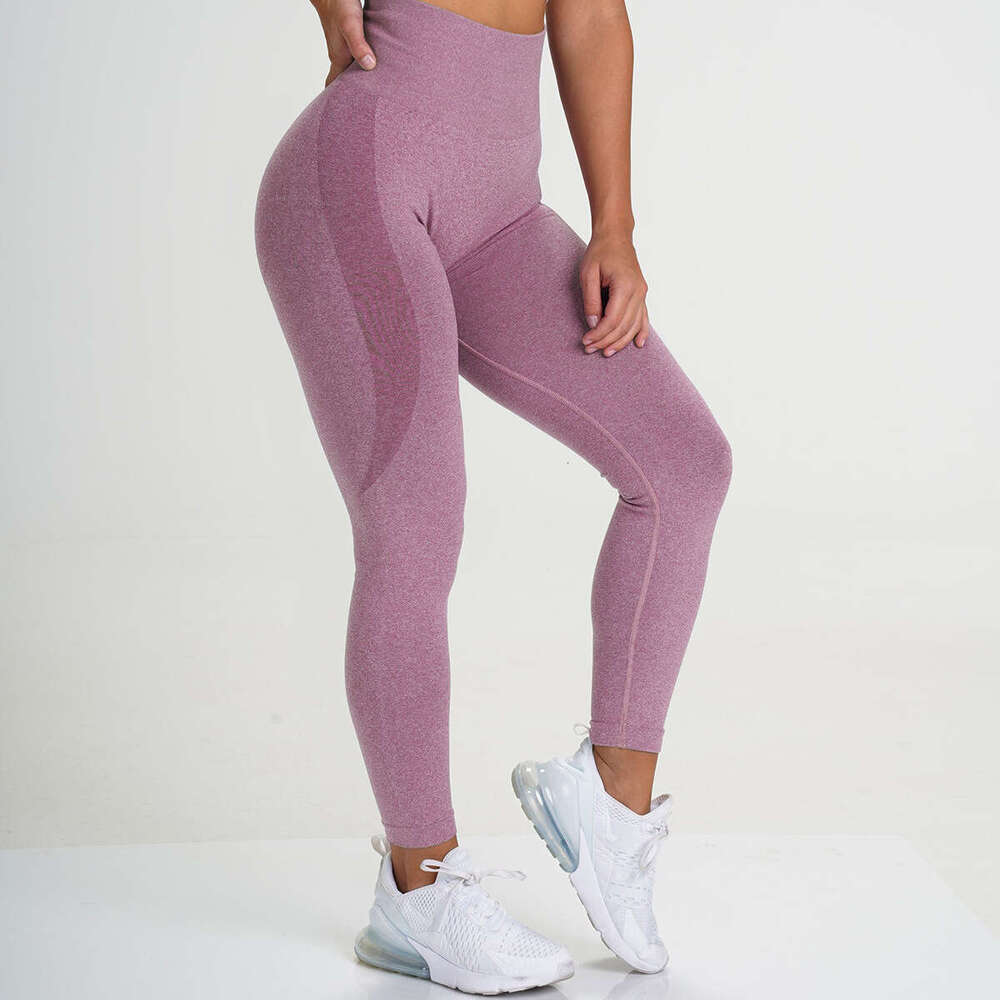 Seamless Knitted Small Crescent Breathable Quick Drying Fitness High Waist Peach Tight Elastic Hip Lifting Yoga Pants Yoga Top Yoga Clothes