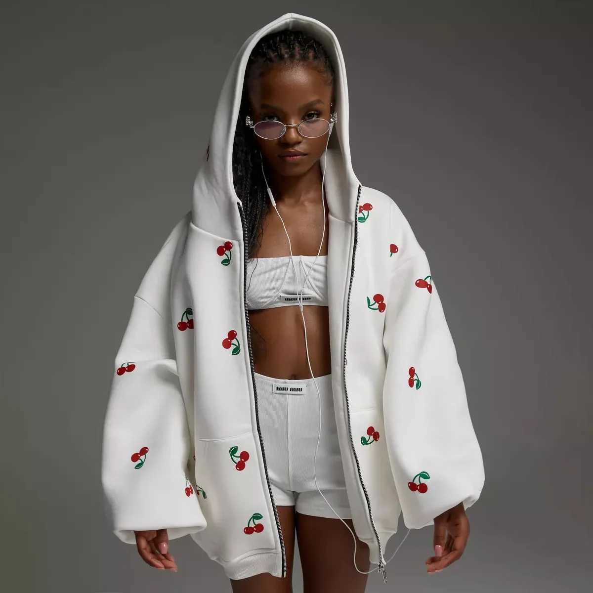 Autumn Women Sweatshirt White Cherry Print Hooded Cardigan Loose Hoodies With Pocket Zipper Outerwear Females Jacket Tops M240912