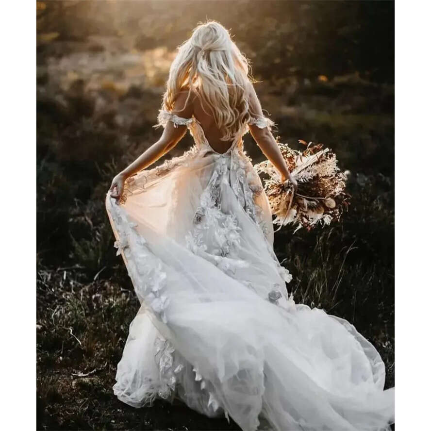 Charming D Ral Lace Bohemian Wedding Gowns Sexy Off The Shoulder Backless A E Bridal Dresses Country Style Cowgirl Sweep Train Vestidos De Novia CL re