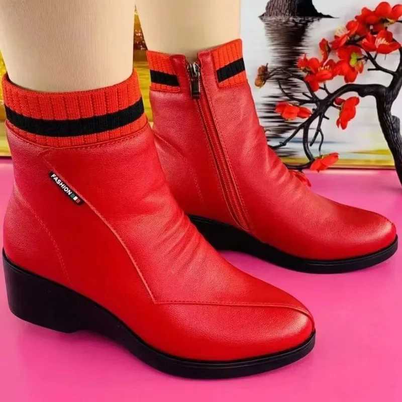 Red Womens Short Boots Winter Warm Platform Boots High Quality Women Rome Shoes Anti-slip and Wear-resistant Modern Boots M240912