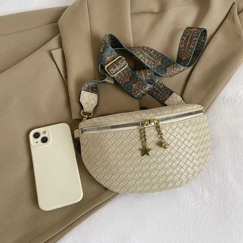 Stylish Braid PU Leather Fanny Packs For Women Woven Design Waist Bag Female Waist Pack Ladies Wide Strap Crossbody Chest Bag Z240912