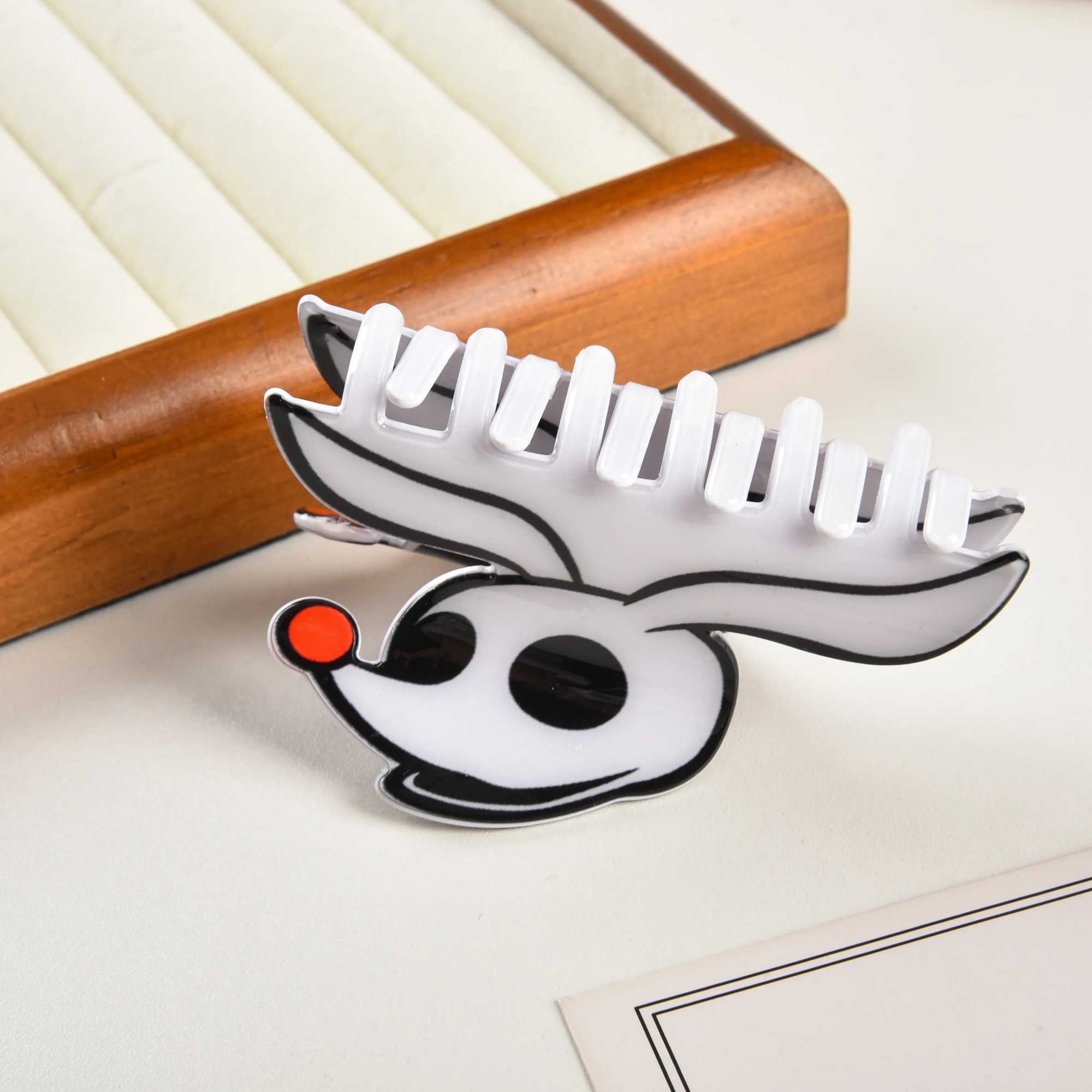 DS New Halloween White Ghost Print Acrylic Hair Claw Horror Series Claw Clip Crab Hair Clip for Women Girls Hair AccessoriesX240912