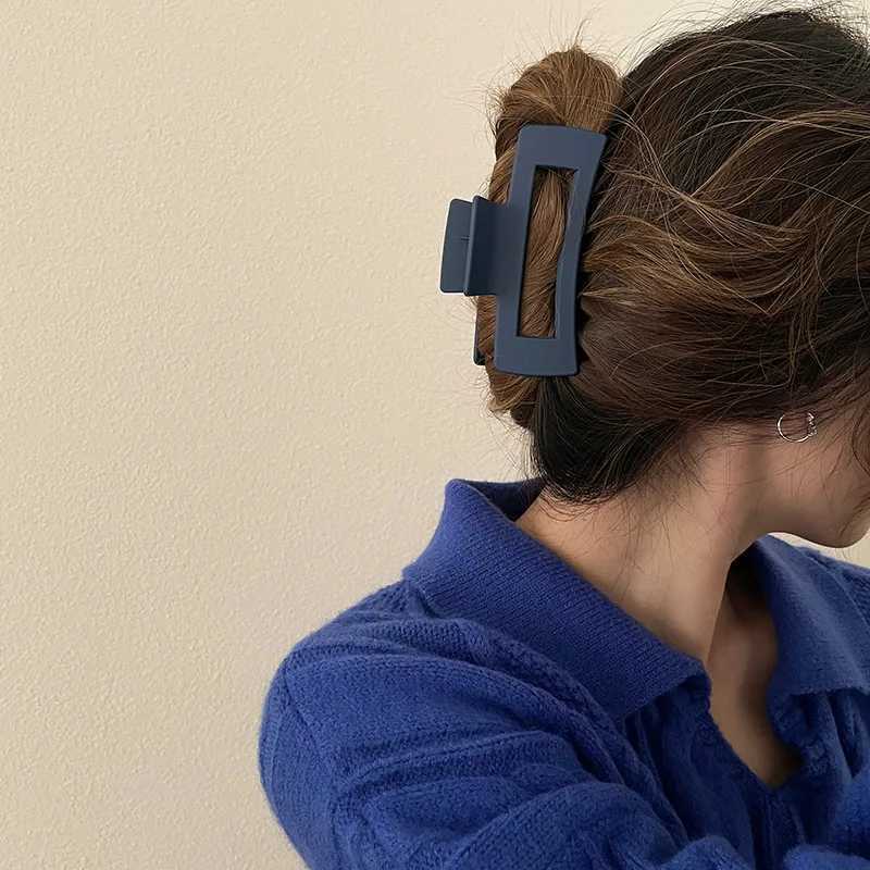 Korean Women Girls Plastic Hair Claws Hair Clips Headwear Large Size Hairpin Crab Barrette Fashion Ornament Hair AccessoriesX240912