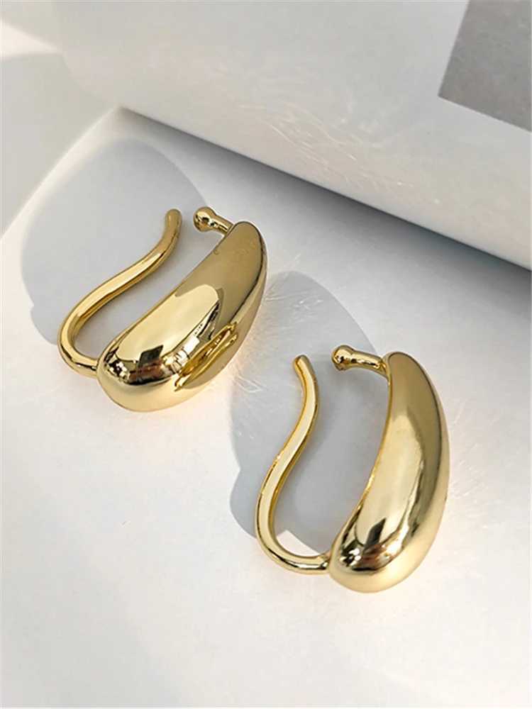 2Pcs Stylish French retro texture with good surface smooth lop bone clip temperament metal clip earrings for womenX240913