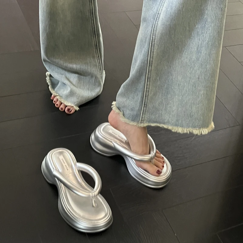 Designer Summer Chunky Women Slipper Fashion Elegant Clip Toe Platform Thick Heel Slides Ladies Beach Sandal Shoes dh1100368158