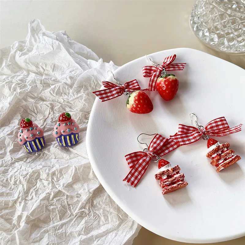 Korean Resin Strawberry Bowknot Clip on Earrings No Piercing for Women Food Simulated Fruit Cup Cake Ear Clips Earrings JewelryX240913