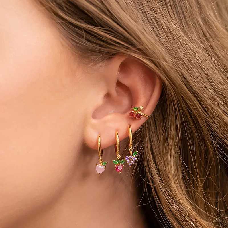 Summer Cute Exquisite Korean Fashion Earrings Jewelry Ladies Girls Womens 18k Gold Plated CZ Peach Fruits Charm Ear CuffsX240913