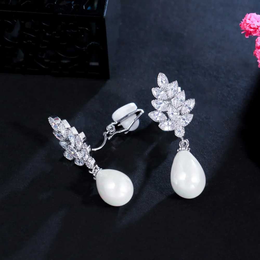 CWWZircons Shiny Cubic Zirconia Pave Leaf Shape Dangling Pearl Non Pierced Ear Clips on Earrings for Women without Hole CZ037X240913