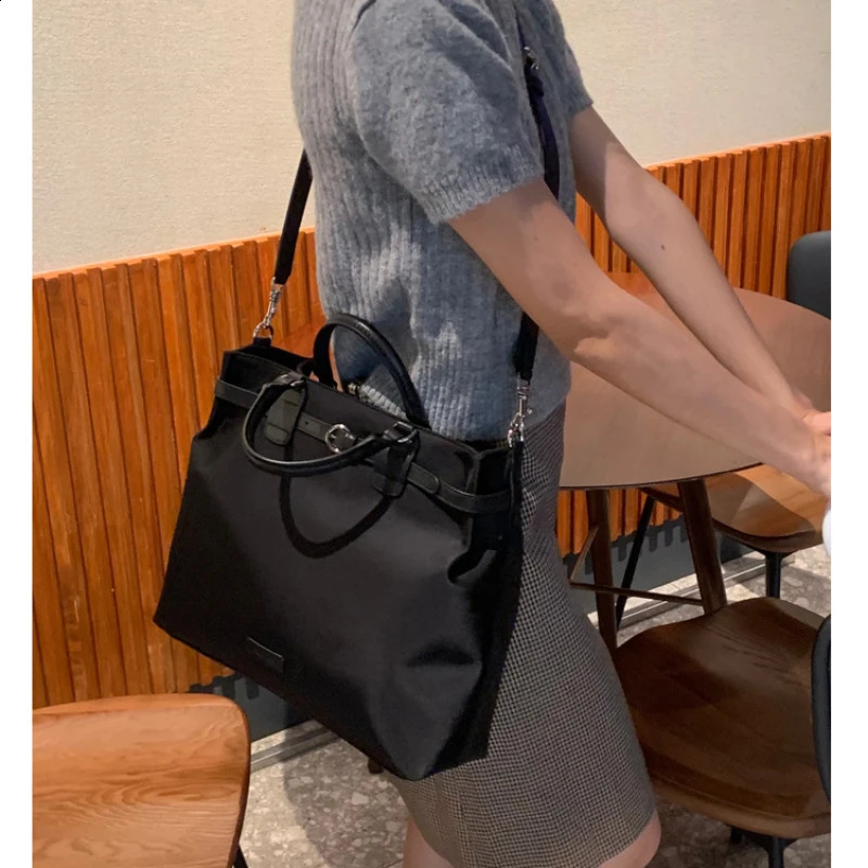 Korean style nylon large bag laptop bag 13 inch Mac backpack Communicating large capacity Crossbody handbag 240912