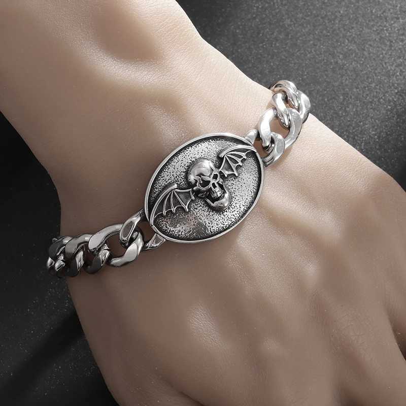Retro Gothic Stainless Steel Skull Bat Bracelet for Men Personalized Motorcycle Riding Rock Party Exorcism JewelryX240913