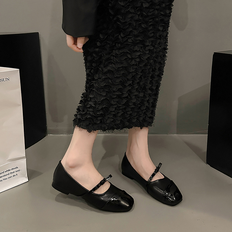 French Shallow Mouth Single Shoes Women 2024 Spring and Autumn New Late Flat Shoes Square Head Black Mary Jane Shoes