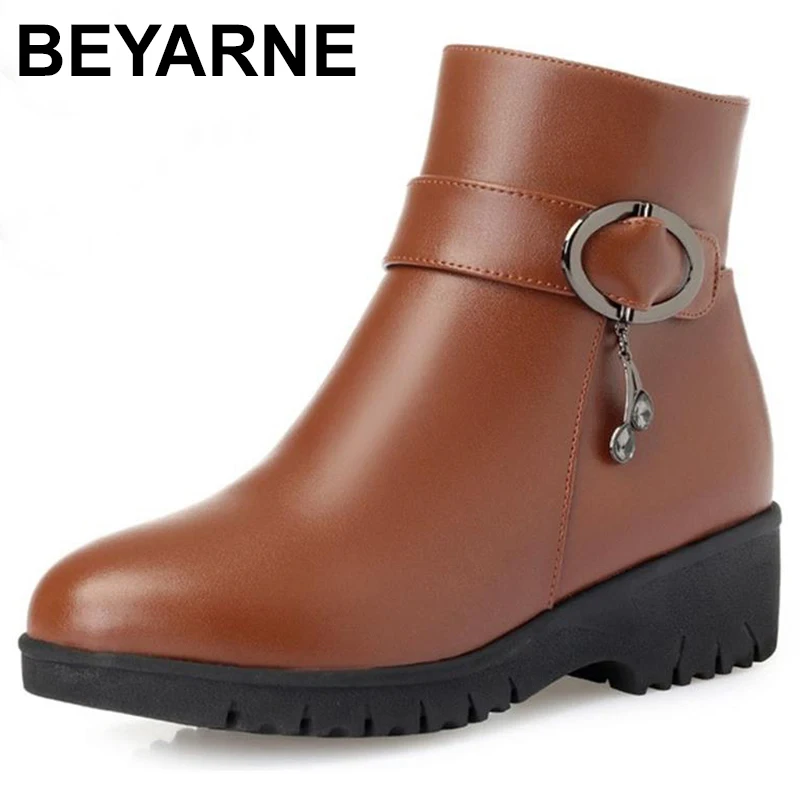 Snow Boots Soft Leather Women's Shoes Mother Ladies Female Winter Wool Fur Wedges Warm Boots Plus Size 35-43 botas de mujer