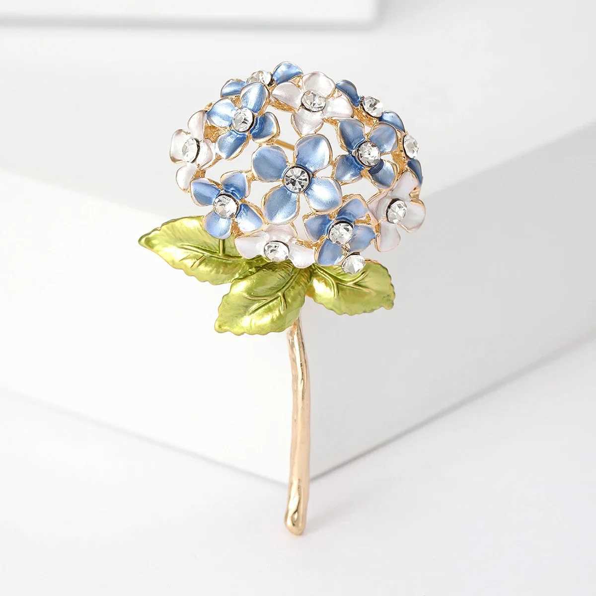 New Enamel Hydrangea Brooches for Women Unisex Rhinestone Flower Pins Event Party Backpack Decoration Clothes AccessoriesX240914