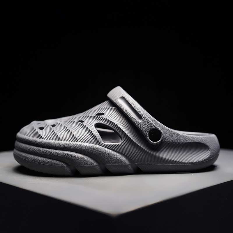 Men Sandals Slippers Outdoor Beach Comfortable Soft Sole Clogs Fashion Men Casual Shoes Garden Shoes Men Outdoor Sandals Slipper