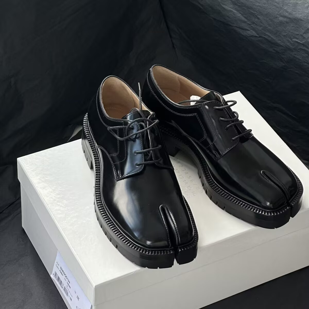 Black leather dress flats Maison Tabi County Lace-Up Shoes couple style MM oxford loafers luxury design 35-45