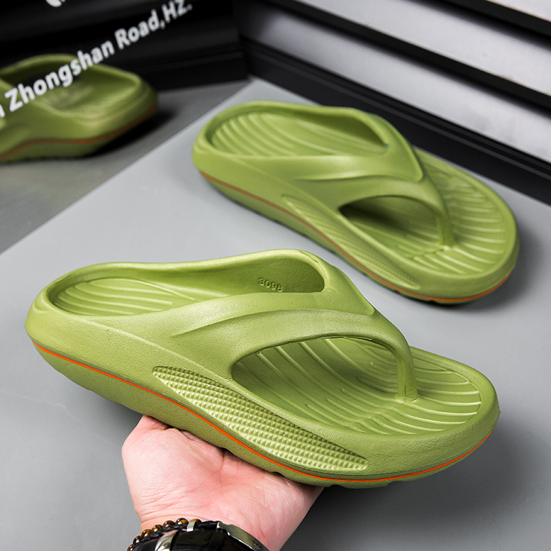 Fashion Men Slippers Outdoor Indoor Flip Flops Comfortable Soft New Men's Beach Sandals Non-slip Bathroom Home Men's Slippers