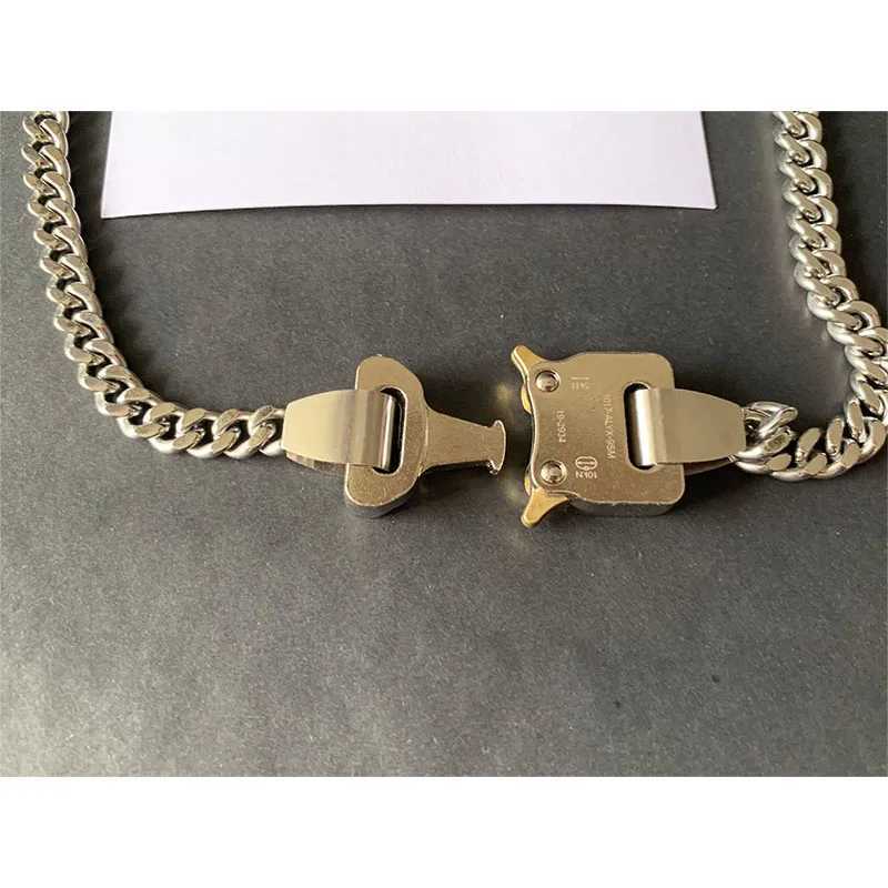 Pendant Necklaces Hip High Street ALYX Hero Chain Necklace Mens 1 1 Metal Buckle Accessories 1017 ALYX 9SM Necklace Chain J240909